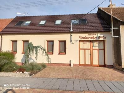 Penzion Venkovsky Dvur Hlohovec Bagian luar foto