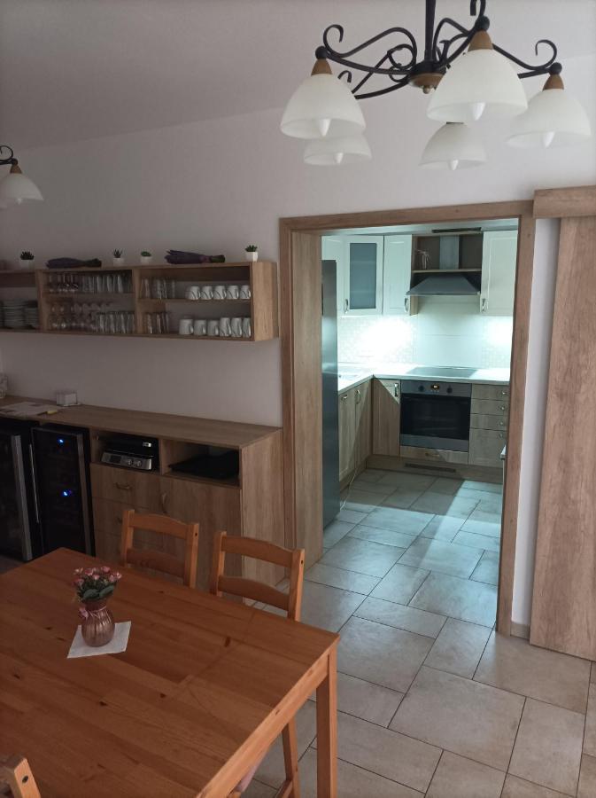 Penzion Venkovsky Dvur Hlohovec Bagian luar foto